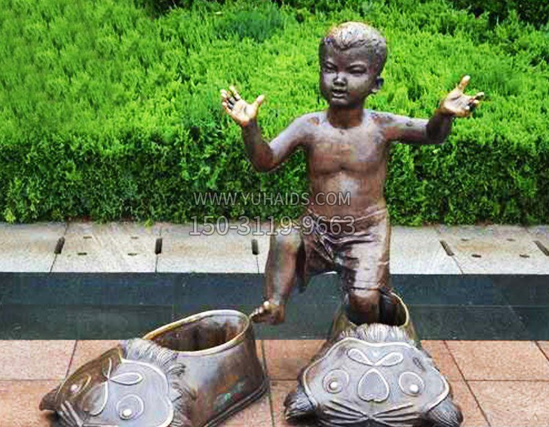 穿老虎鞋的小孩公園小品玻璃鋼仿銅雕塑 穿老虎鞋的小孩公園小品玻璃鋼仿銅雕塑