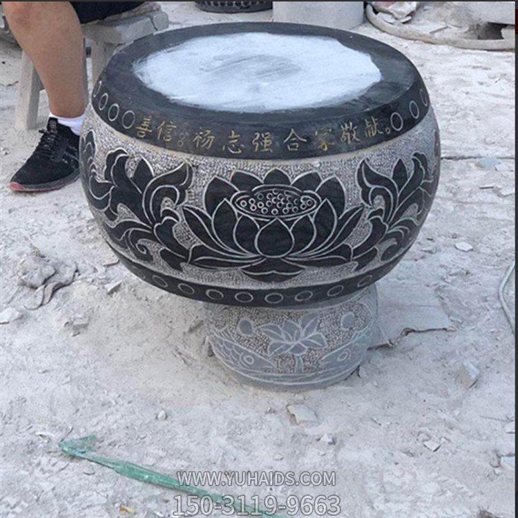 寺廟柱子石墩，柱底柱墩石雕塑