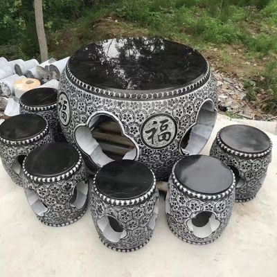 黑色，整石鏤雕，圓桌凳