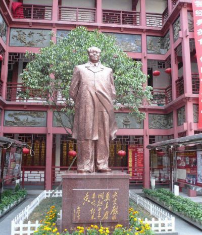 別墅庭院銅雕偉大領(lǐng)袖毛澤東雕塑