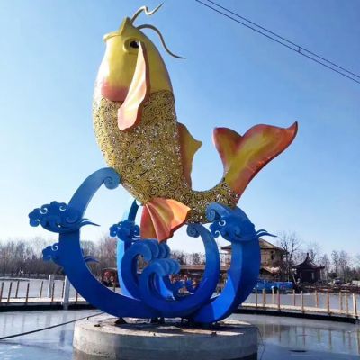 不銹鋼鯉魚雕塑，大型鯉魚躍水景觀雕塑