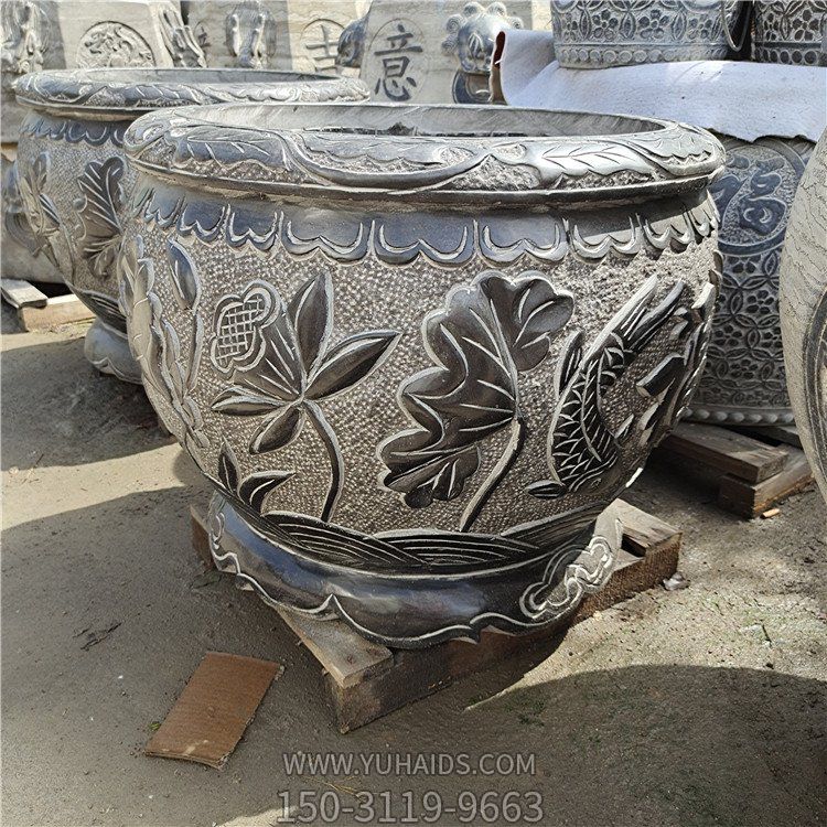 古建庭院蓄水缸，青石水缸雕塑