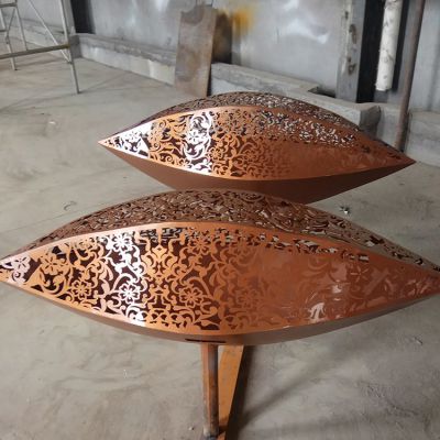 不銹鋼鏤空創(chuàng)意園林景觀抽象魚(yú)雕塑