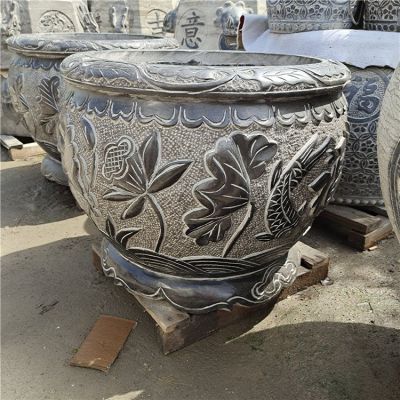 古建庭院蓄水缸，青石水缸