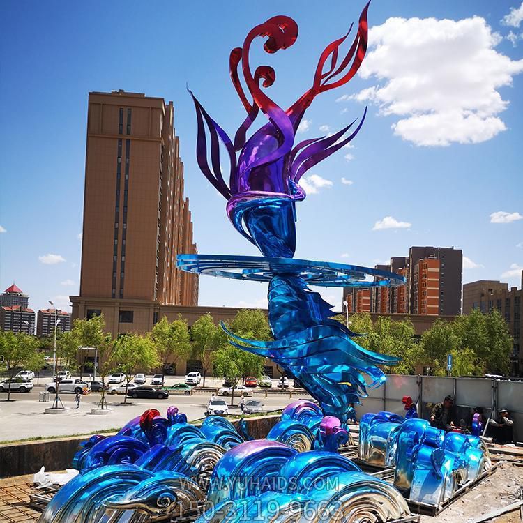 廣場(chǎng)大型創(chuàng)意不銹鋼電鍍魚雕塑