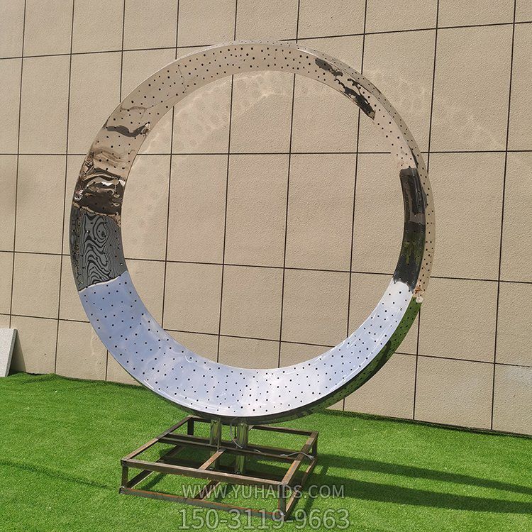 不銹鋼圓環(huán)創(chuàng)意景觀雕塑，鏡面打孔，可透光，可放大