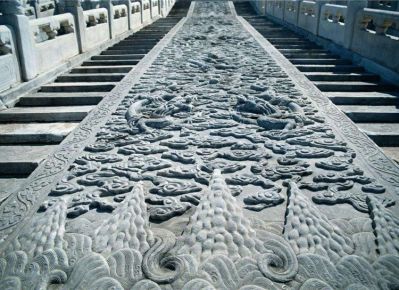 寺廟臺(tái)階大型石浮雕，祥云、龍石刻浮雕