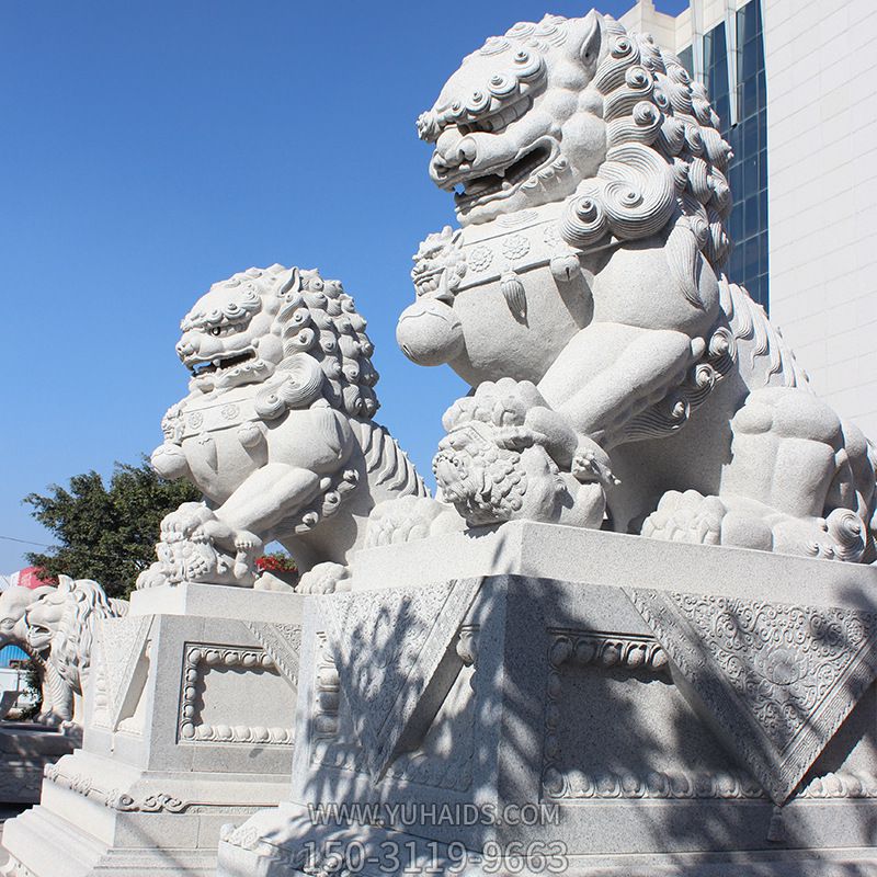 大理石石雕大型仿真鎮(zhèn)宅招財(cái)動物獅子雕塑 大理石石雕大型仿真鎮(zhèn)宅招財(cái)動物獅子雕塑