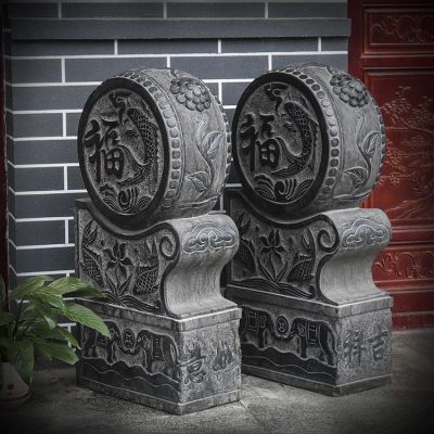 古建門口抱鼓石，黑色大理石雕刻