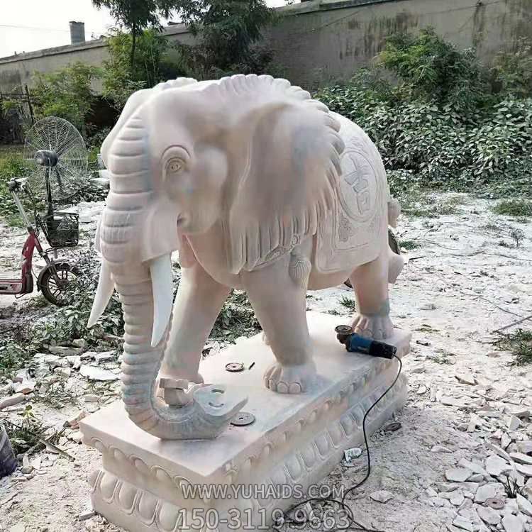 晚霞紅石雕戶外園林別墅小區(qū)鎮(zhèn)宅招財大象雕塑