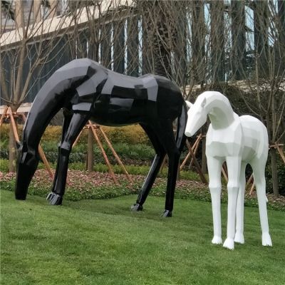 玻璃鋼馬兒，抽象塊面馬雕塑，黑白兩色，可改色